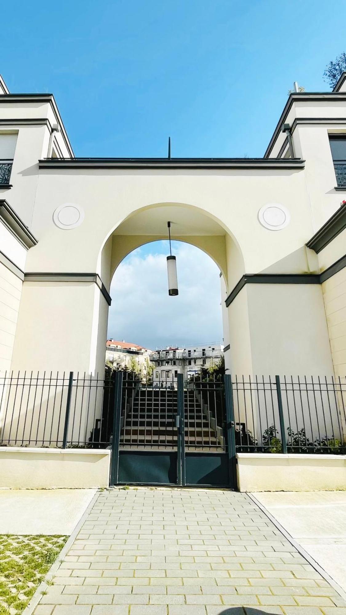 Apartamento Le Lion D'Or - Parking - Netflix - Wifi - Nerf Bussy-Saint-Georges Exterior foto