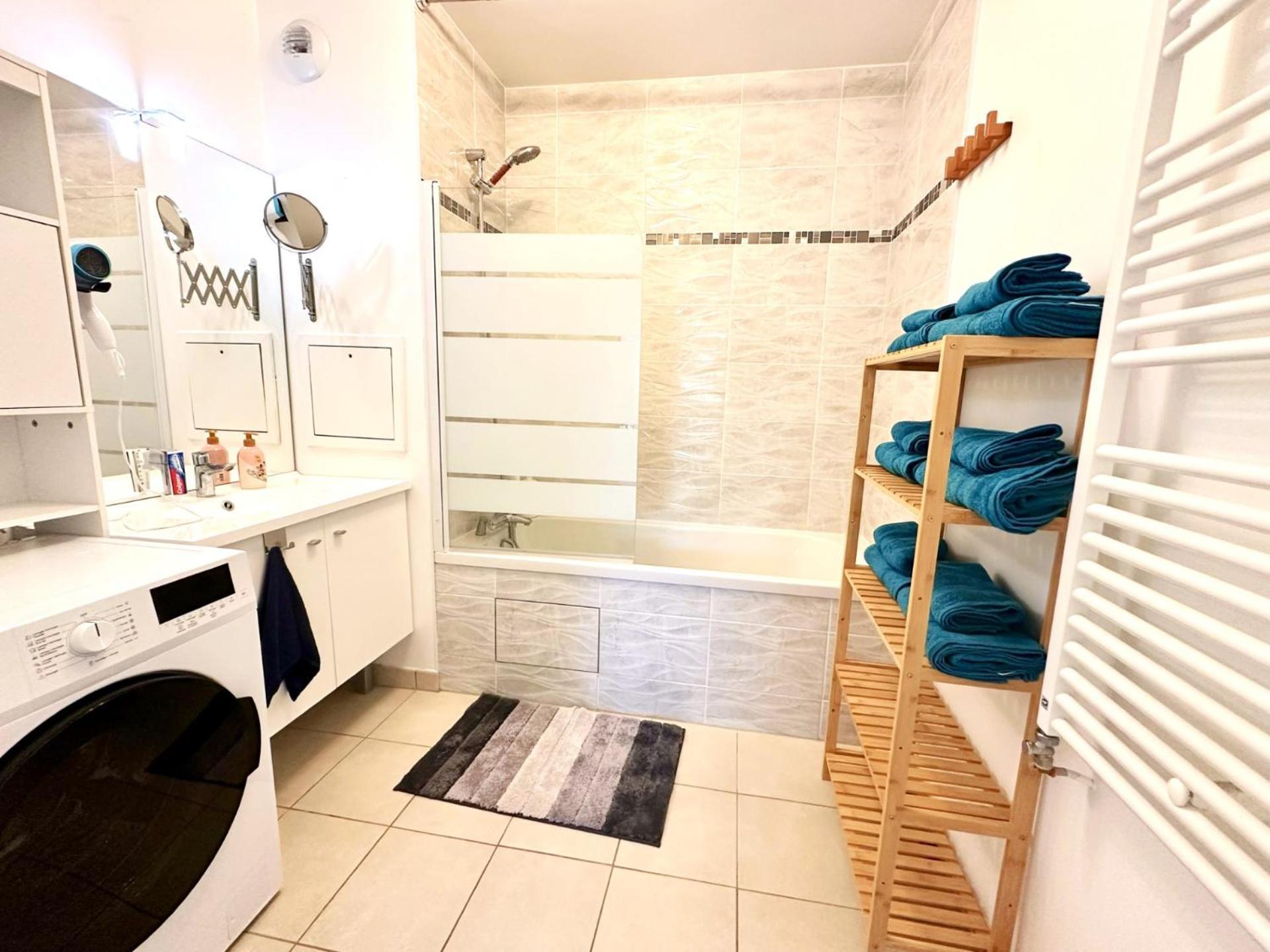 Apartamento Le Lion D'Or - Parking - Netflix - Wifi - Nerf Bussy-Saint-Georges Exterior foto